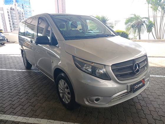 MERCEDES-BENZ VITO 2.0 CGI FLEX TOURER 119 LUXO 8L MANUAL